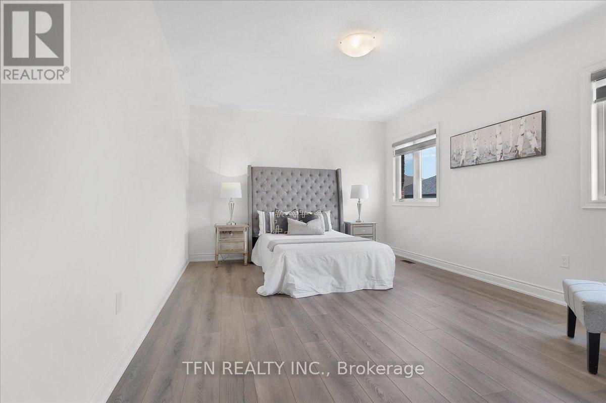 134 Granite Ridge Trail, Hamilton, Ontario  L0R 2H7 - Photo 23 - X12454404