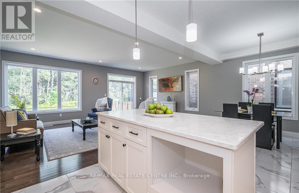 Upper - 152 Dallan Drive, Guelph, Ontario  N1L 0N2 - Photo 12 - X12454408