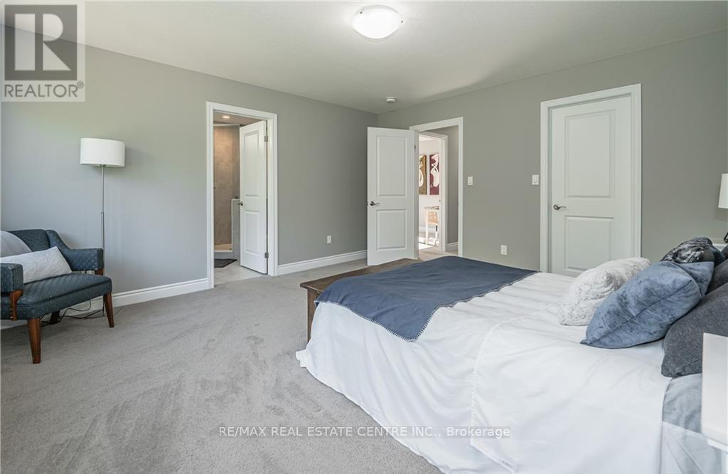 Upper - 152 Dallan Drive, Guelph, Ontario  N1L 0N2 - Photo 15 - X12454408