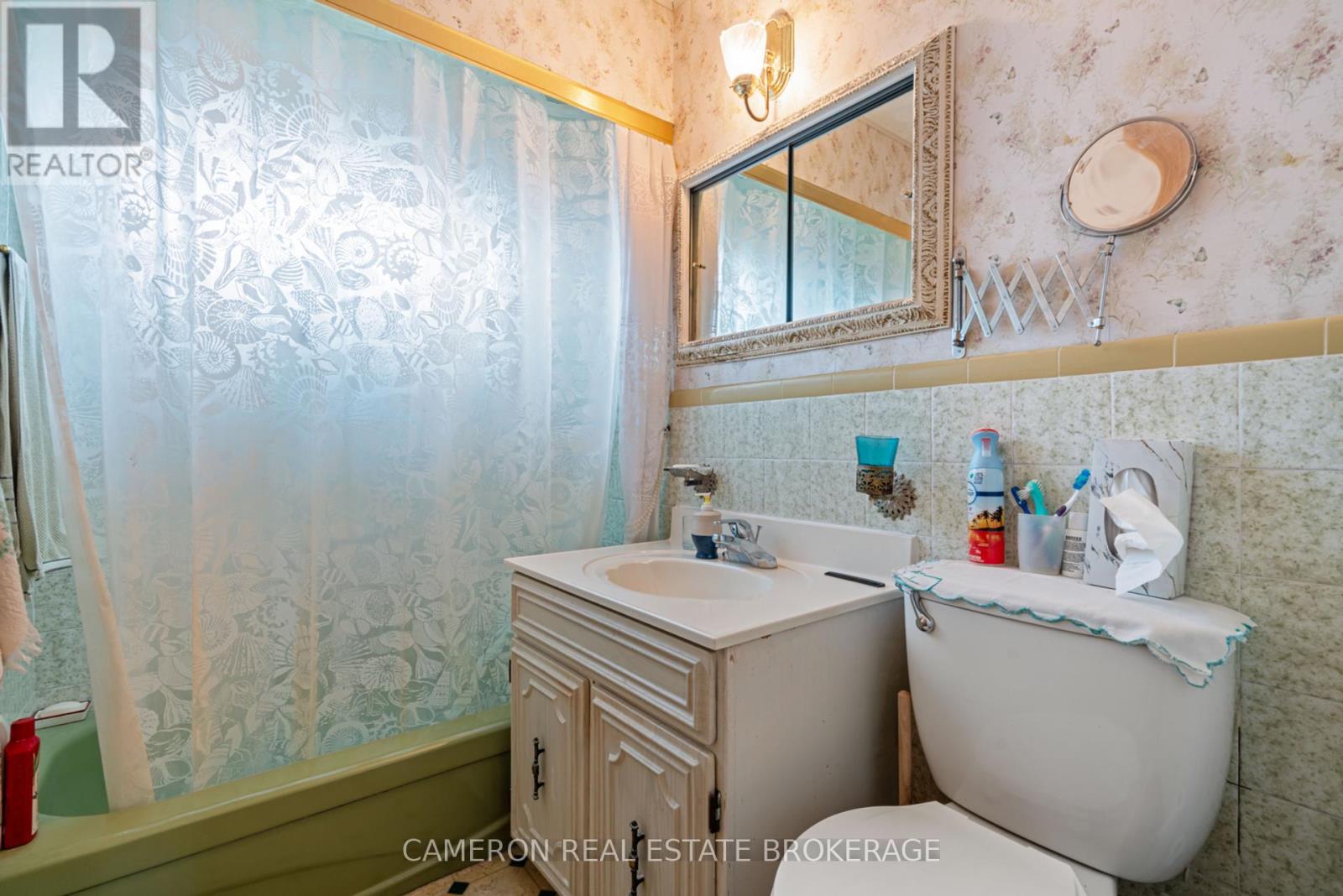 611 Carleton Street, Cornwall, Ontario  K6H 4Y4 - Photo 11 - X12453720