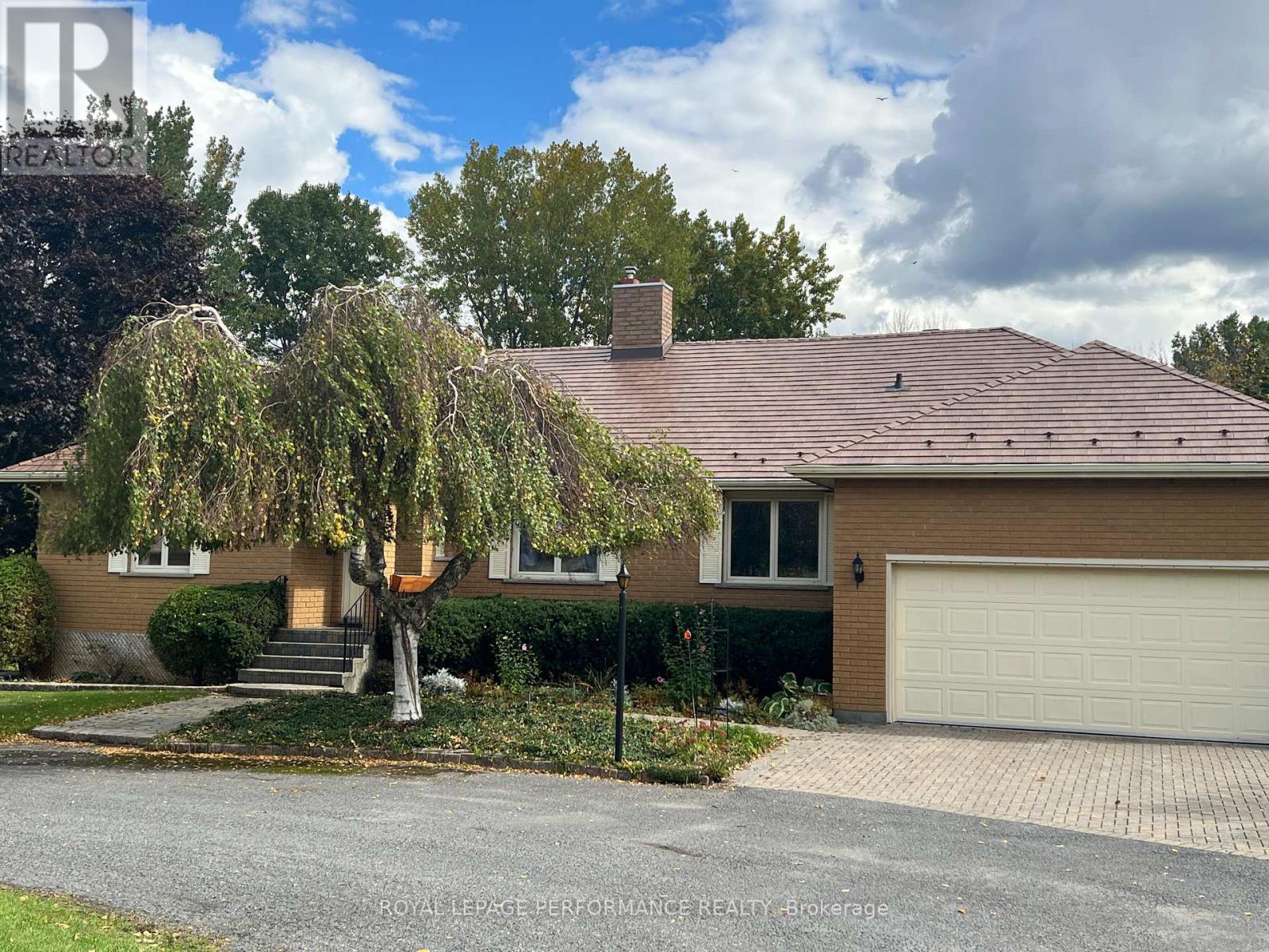 6275 MACRAE COURT, South Glengarry, Ontario