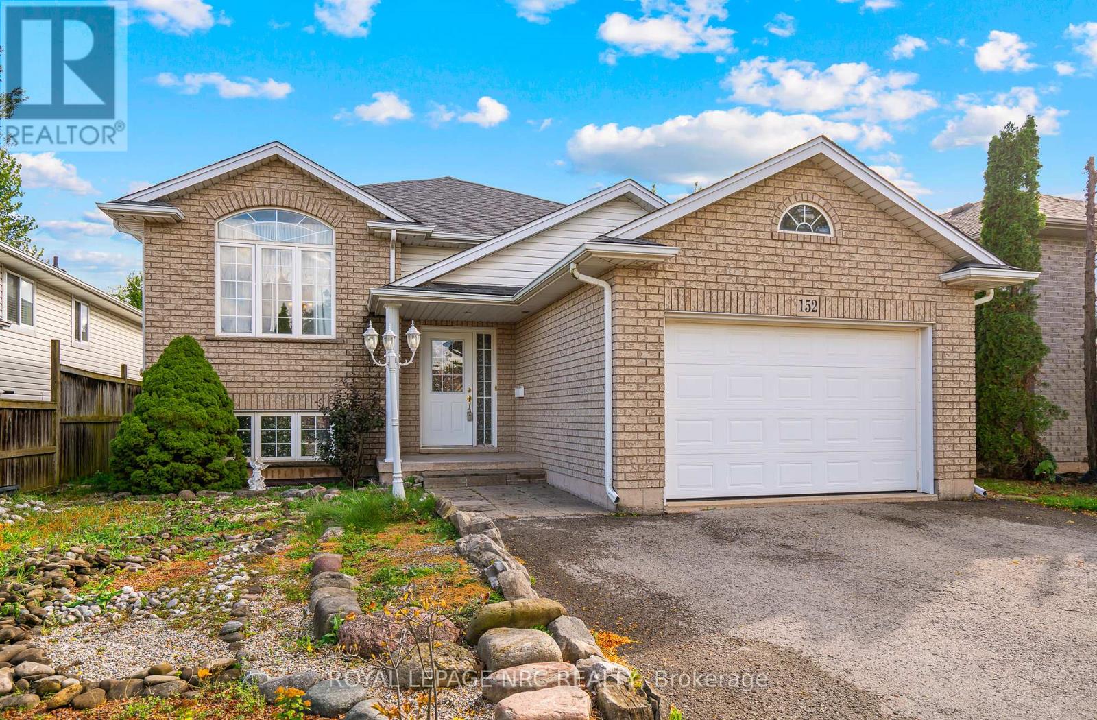152 LARCHWOOD CIRCLE, Welland, Ontario