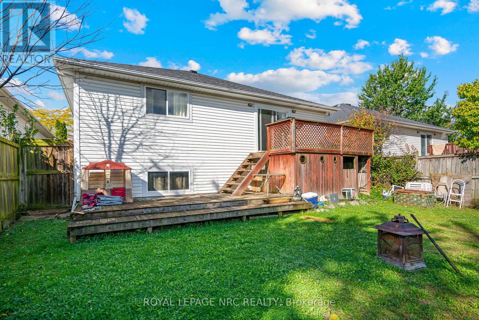 152 Larchwood Circle, Welland, Ontario  L3C 7L9 - Photo 27 - X12436002