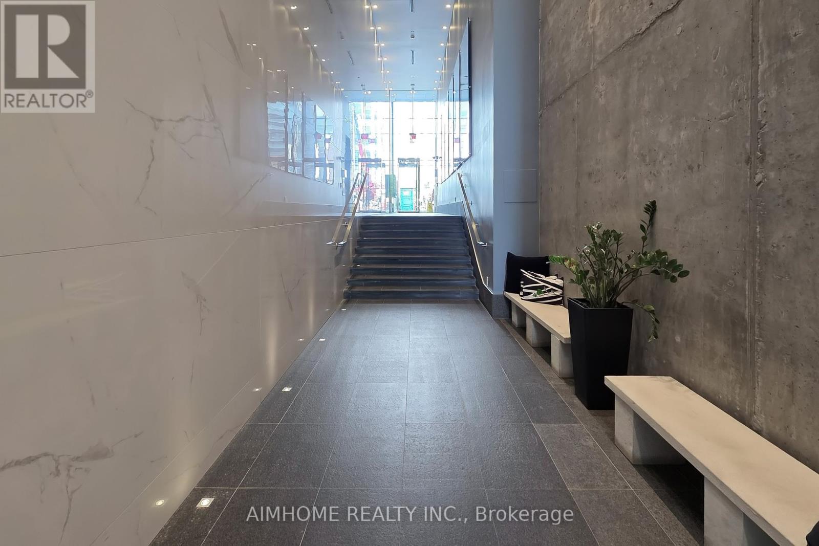 907 - 224 King Street W, Toronto, Ontario  M5H 0A6 - Photo 5 - C12454435