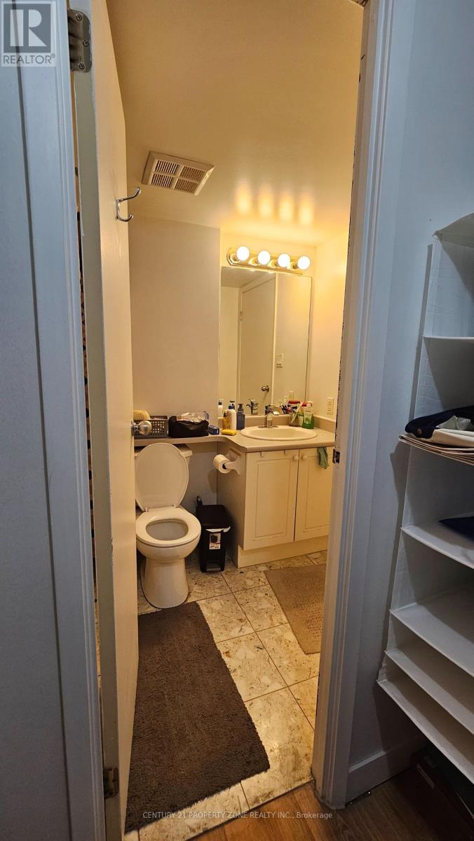 911 - 650 Queens Quay W, Toronto, Ontario  M5V 3N2 - Photo 17 - C12454451