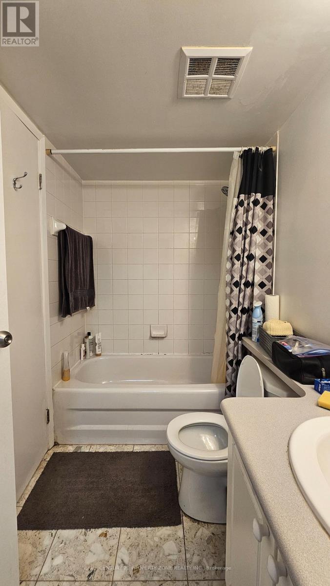 911 - 650 Queens Quay W, Toronto, Ontario  M5V 3N2 - Photo 18 - C12454451