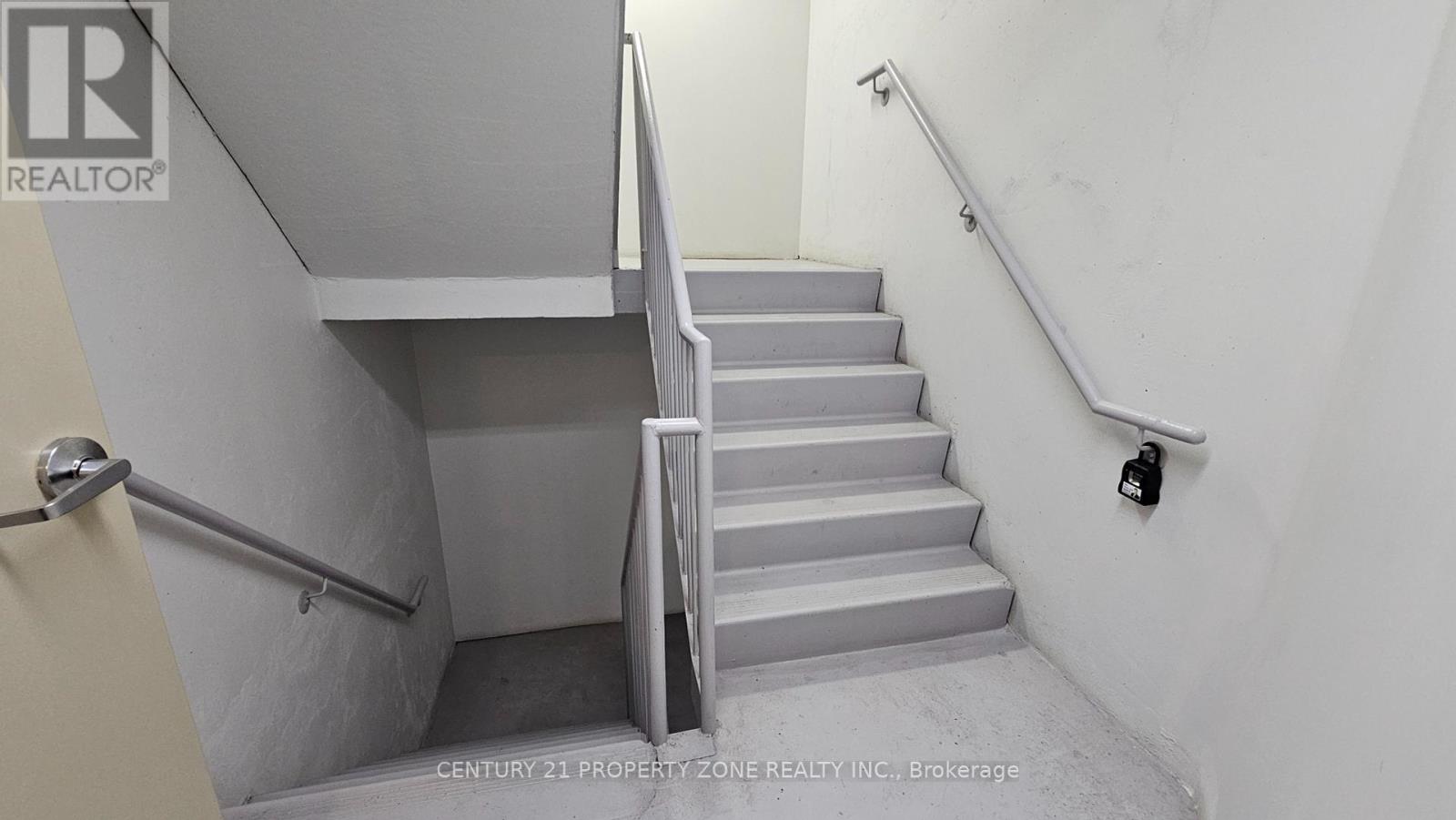 911 - 650 Queens Quay W, Toronto, Ontario  M5V 3N2 - Photo 27 - C12454451