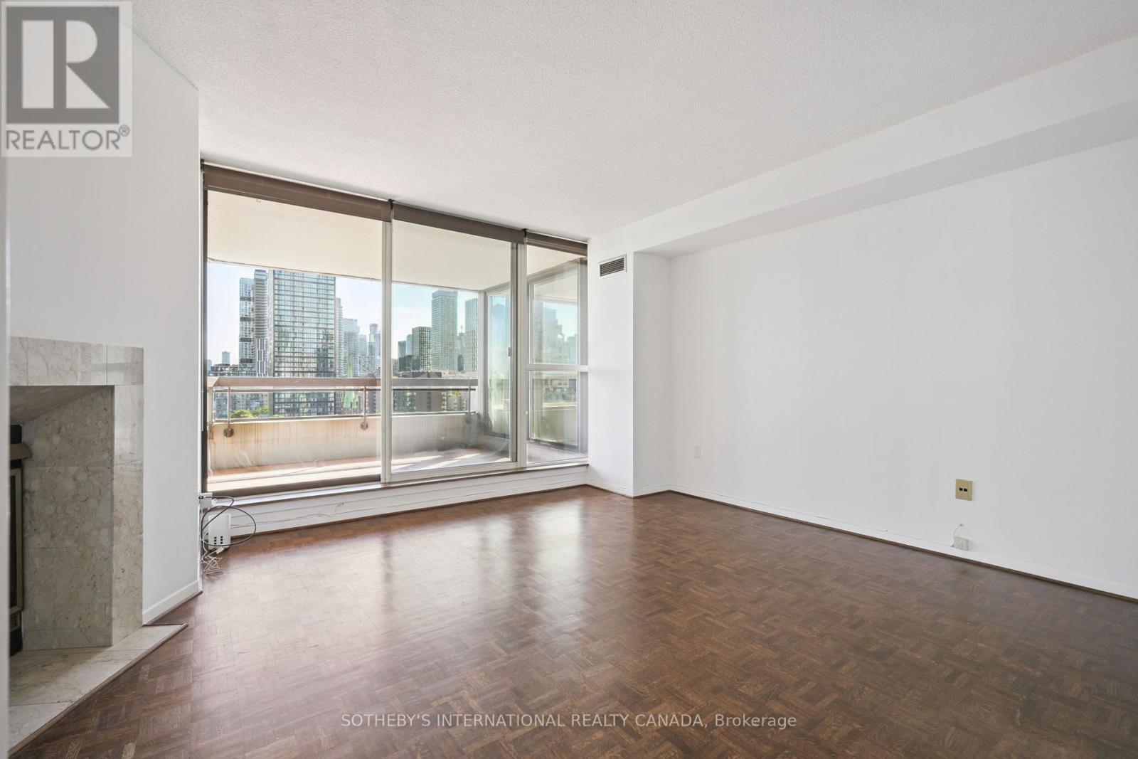 1104 - 130 Carlton Street, Toronto, Ontario  M5A 4K3 - Photo 12 - C12454512