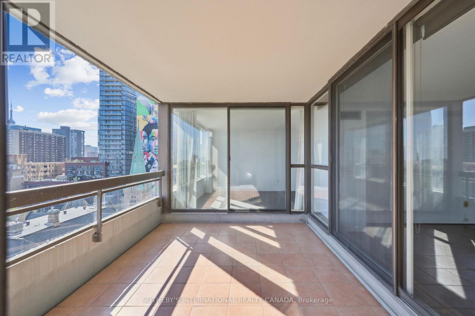 1104 - 130 Carlton Street, Toronto, Ontario  M5A 4K3 - Photo 13 - C12454512