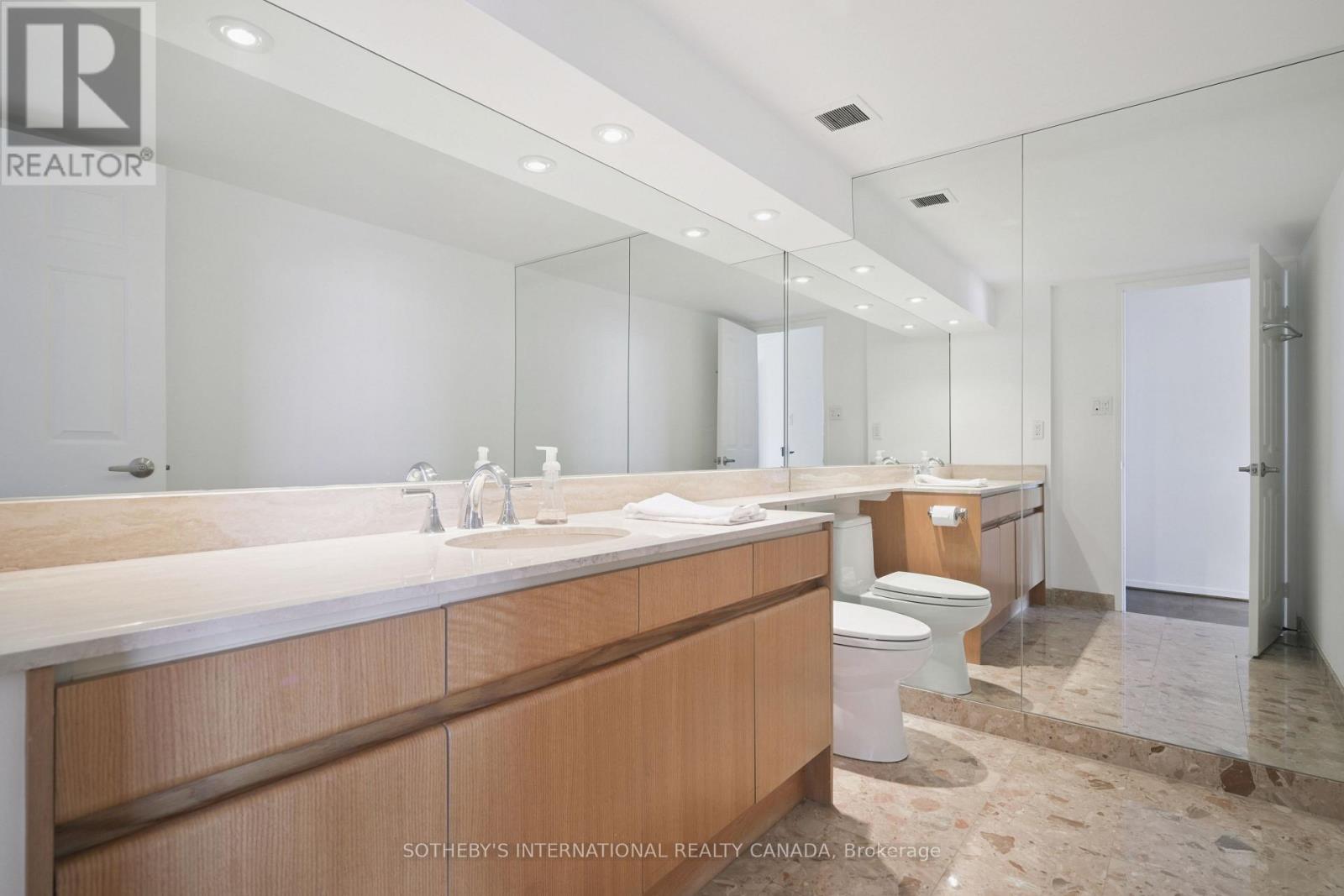 1104 - 130 Carlton Street, Toronto, Ontario  M5A 4K3 - Photo 19 - C12454512