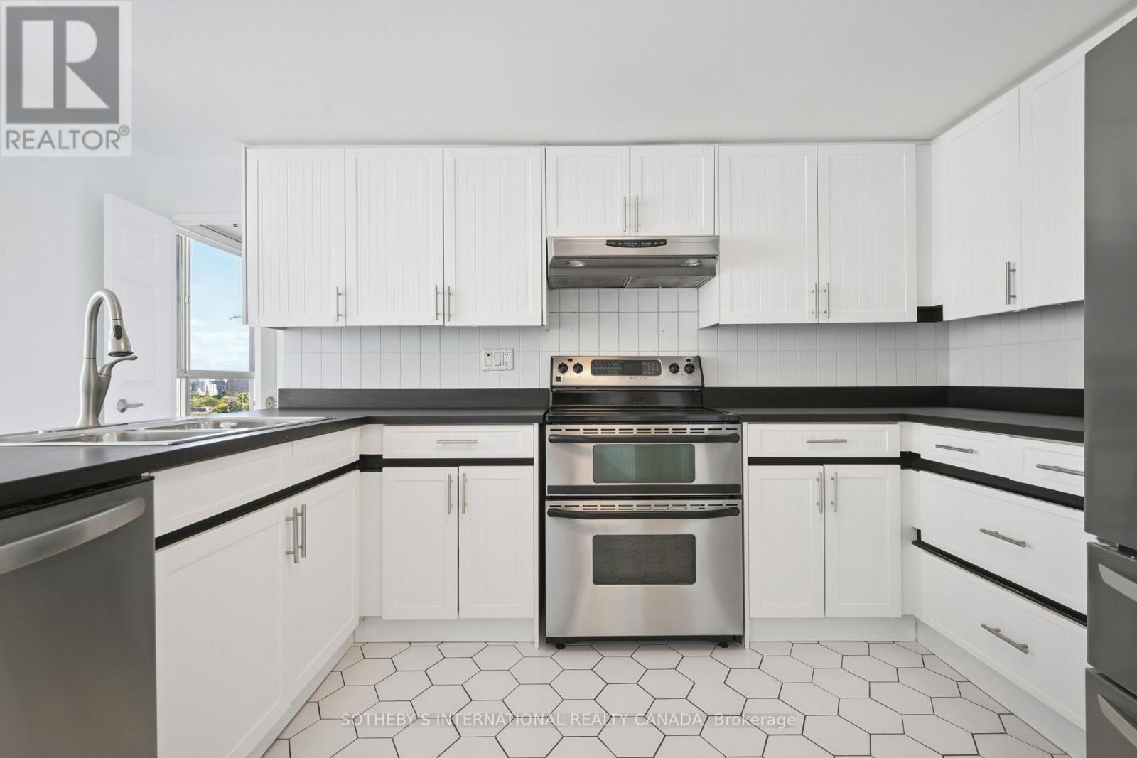 1104 - 130 Carlton Street, Toronto, Ontario  M5A 4K3 - Photo 21 - C12454512