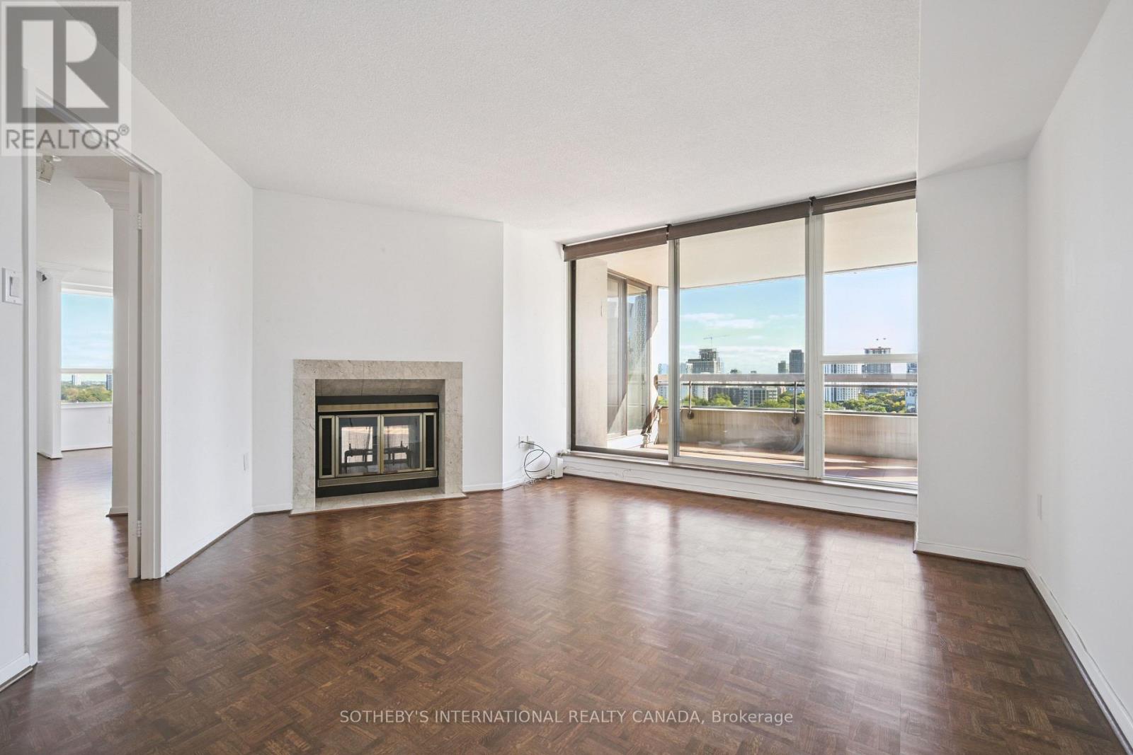 1104 - 130 Carlton Street, Toronto, Ontario  M5A 4K3 - Photo 6 - C12454512