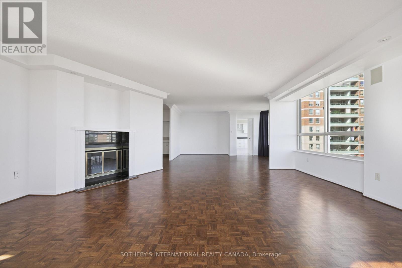 1104 - 130 Carlton Street, Toronto, Ontario  M5A 4K3 - Photo 9 - C12454512
