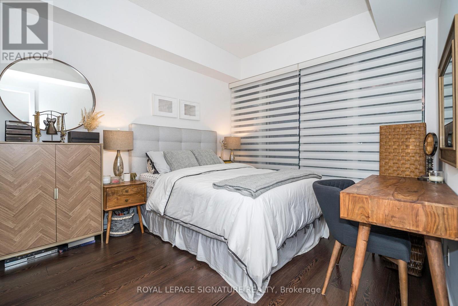 Th05 - 20 Bruyeres Mews, Toronto, Ontario  M5V 0G8 - Photo 12 - C12454520