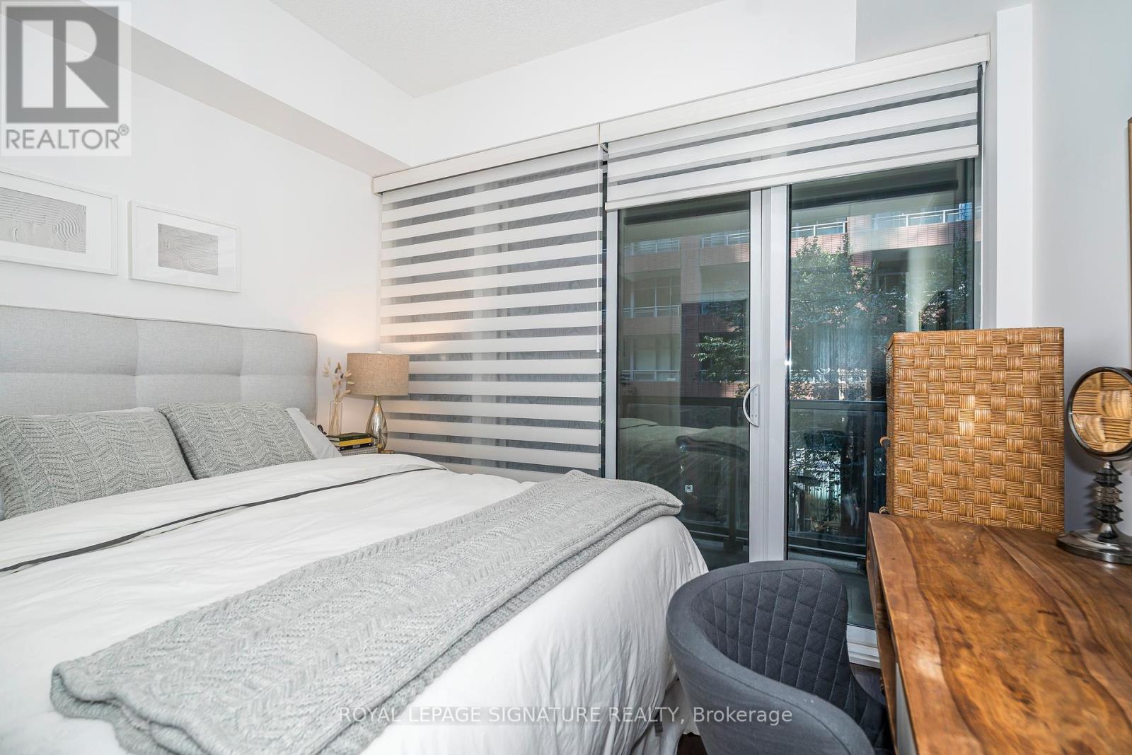 Th05 - 20 Bruyeres Mews, Toronto, Ontario  M5V 0G8 - Photo 15 - C12454520