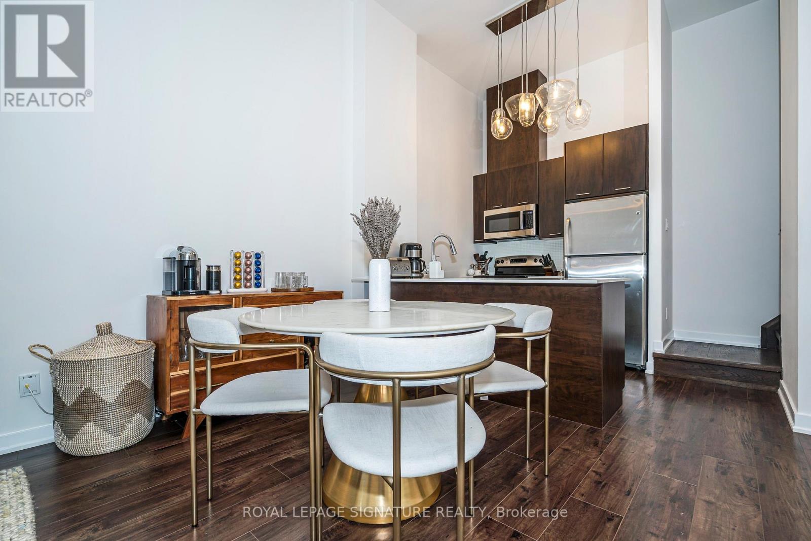 Th05 - 20 Bruyeres Mews, Toronto, Ontario  M5V 0G8 - Photo 8 - C12454520
