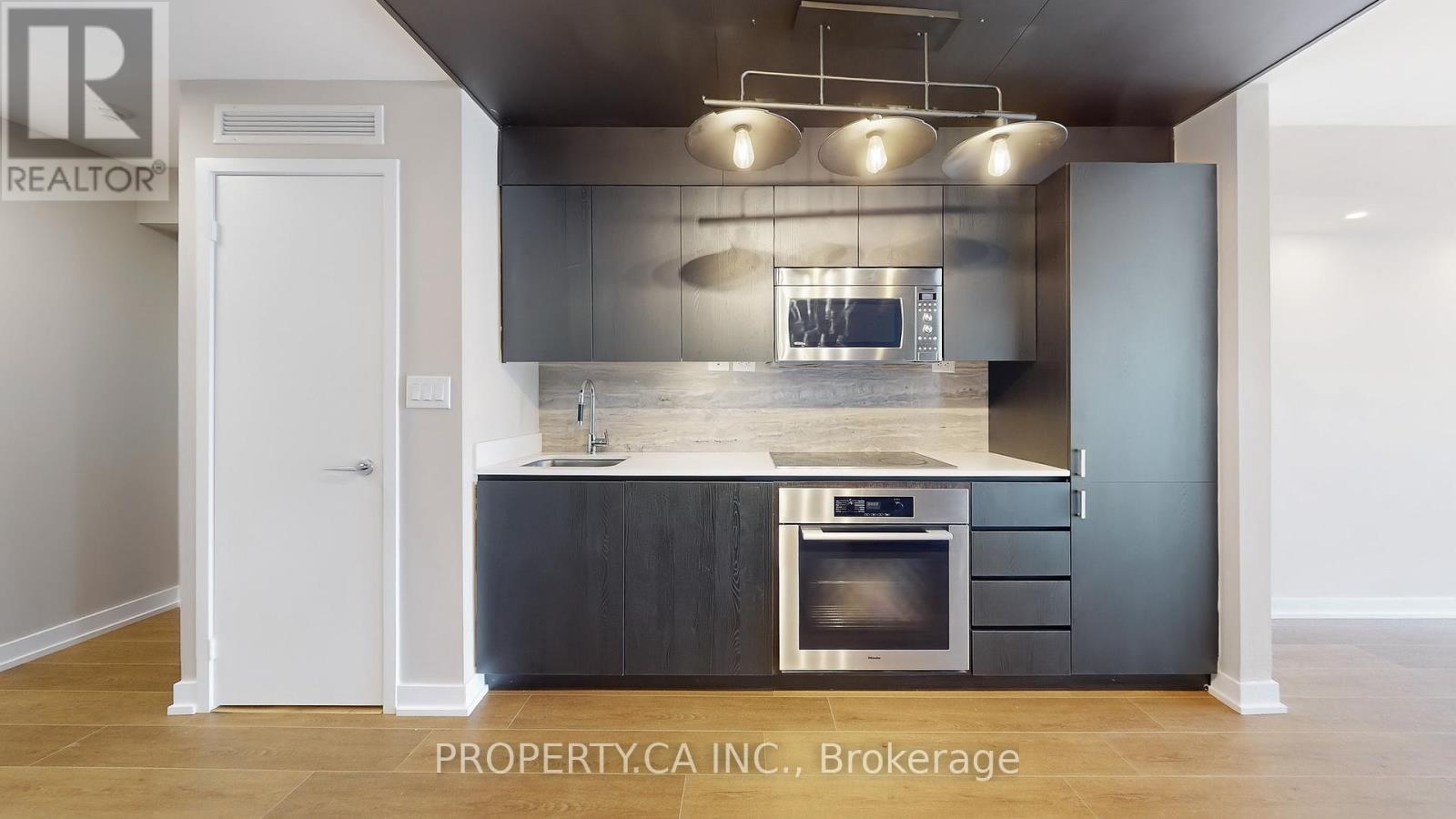 2816 - 15 Iceboat Terrace, Toronto, Ontario  M5V 4A5 - Photo 19 - C12454540