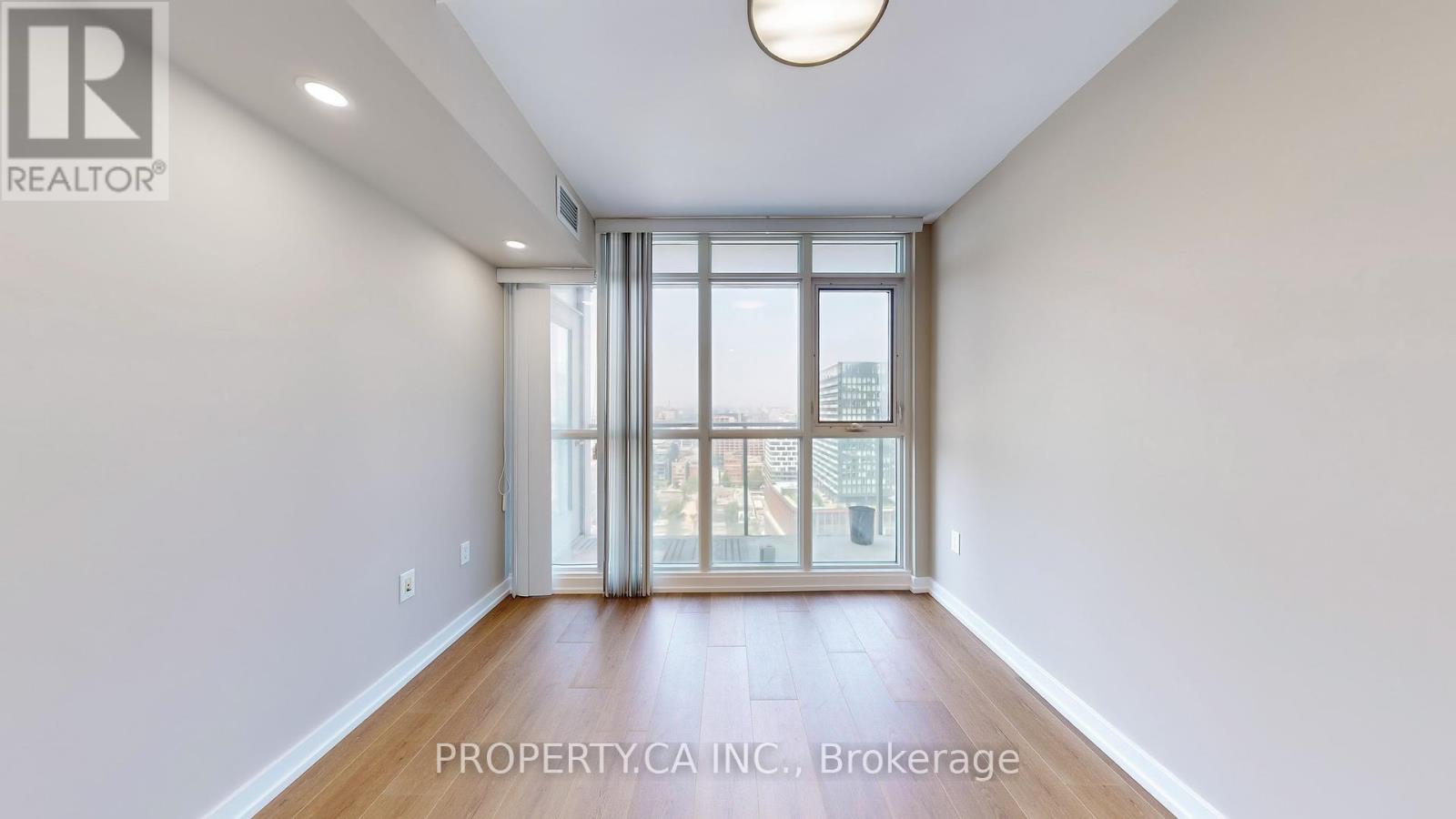 2816 - 15 Iceboat Terrace, Toronto, Ontario  M5V 4A5 - Photo 21 - C12454540