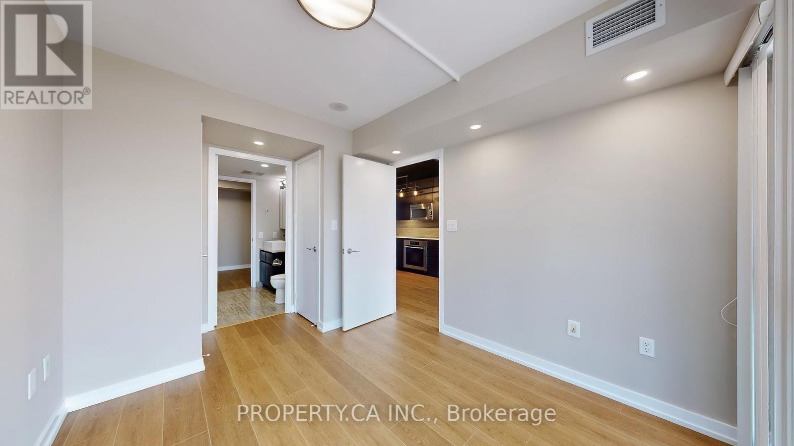 2816 - 15 Iceboat Terrace, Toronto, Ontario  M5V 4A5 - Photo 23 - C12454540