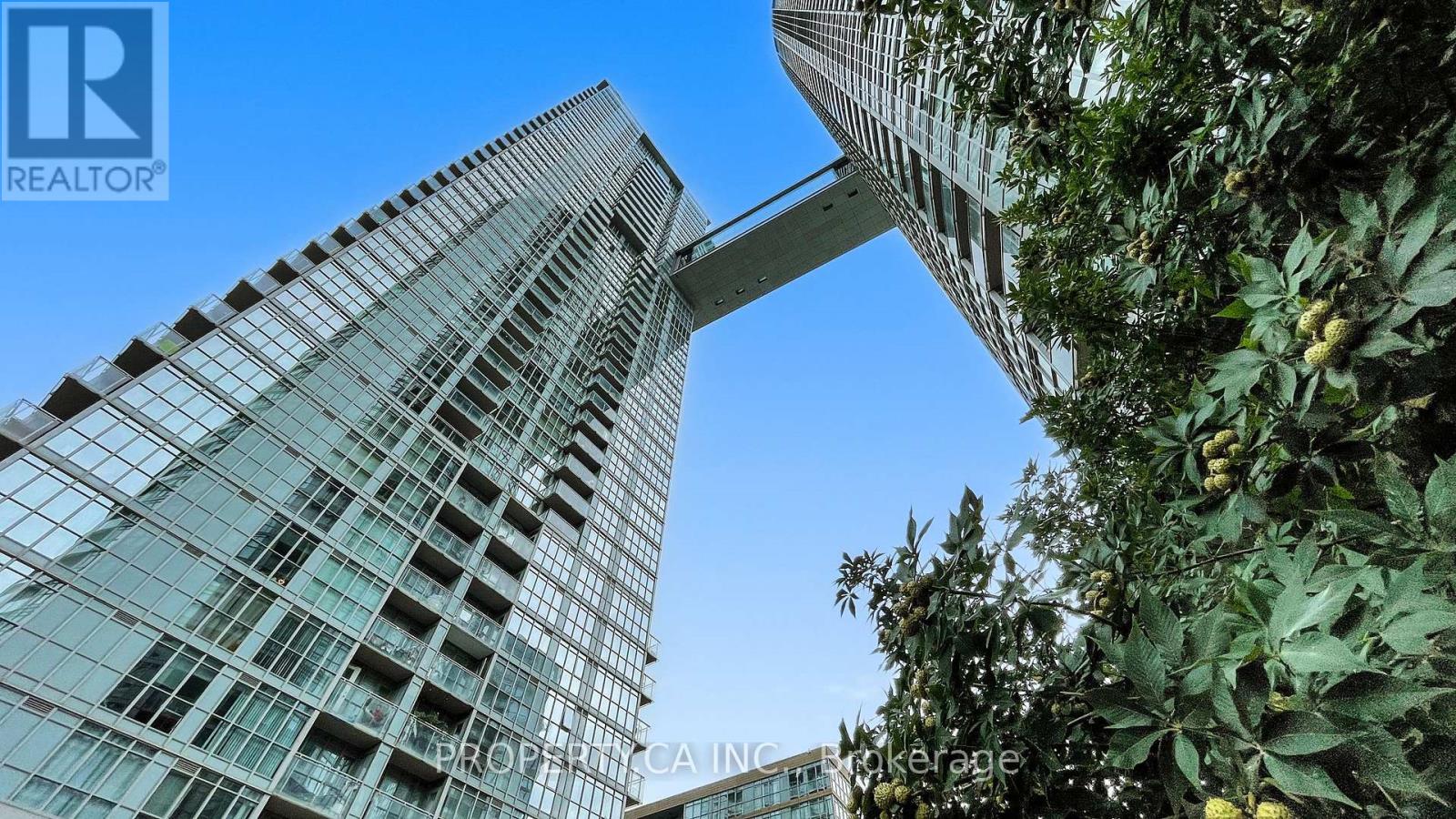 2816 - 15 Iceboat Terrace, Toronto, Ontario  M5V 4A5 - Photo 4 - C12454540