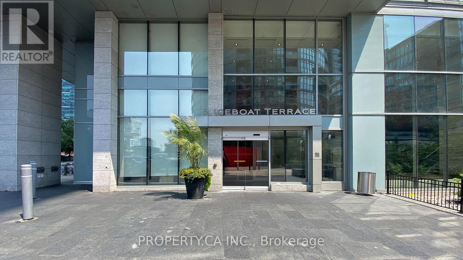 2816 - 15 Iceboat Terrace, Toronto, Ontario  M5V 4A5 - Photo 7 - C12454540