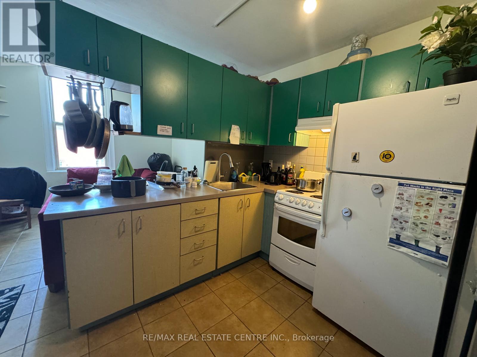 28 Cecil Street, Toronto, Ontario  M5T 1N3 - Photo 10 - C12454547