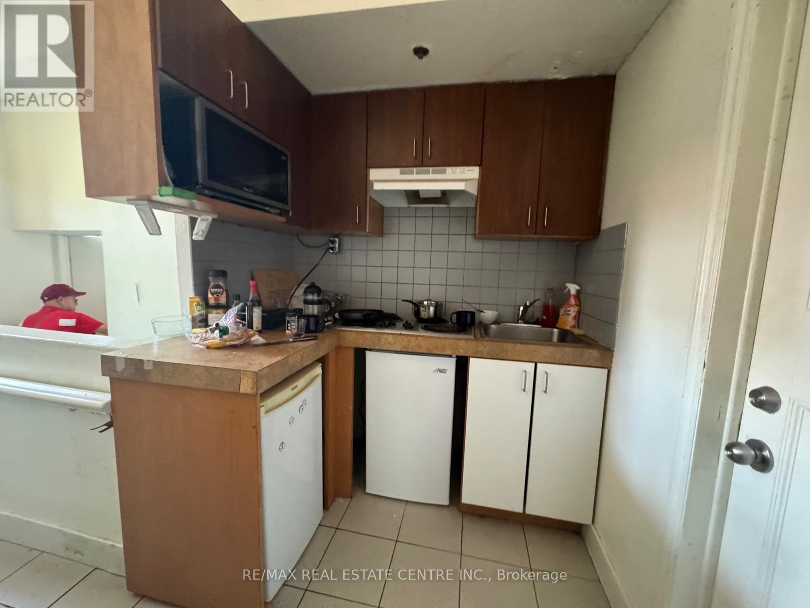28 Cecil Street, Toronto, Ontario  M5T 1N3 - Photo 14 - C12454547