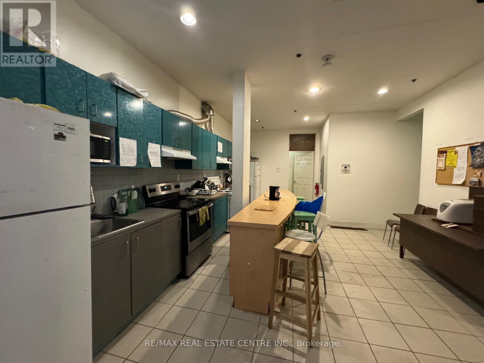 28 Cecil Street, Toronto, Ontario  M5T 1N3 - Photo 7 - C12454547
