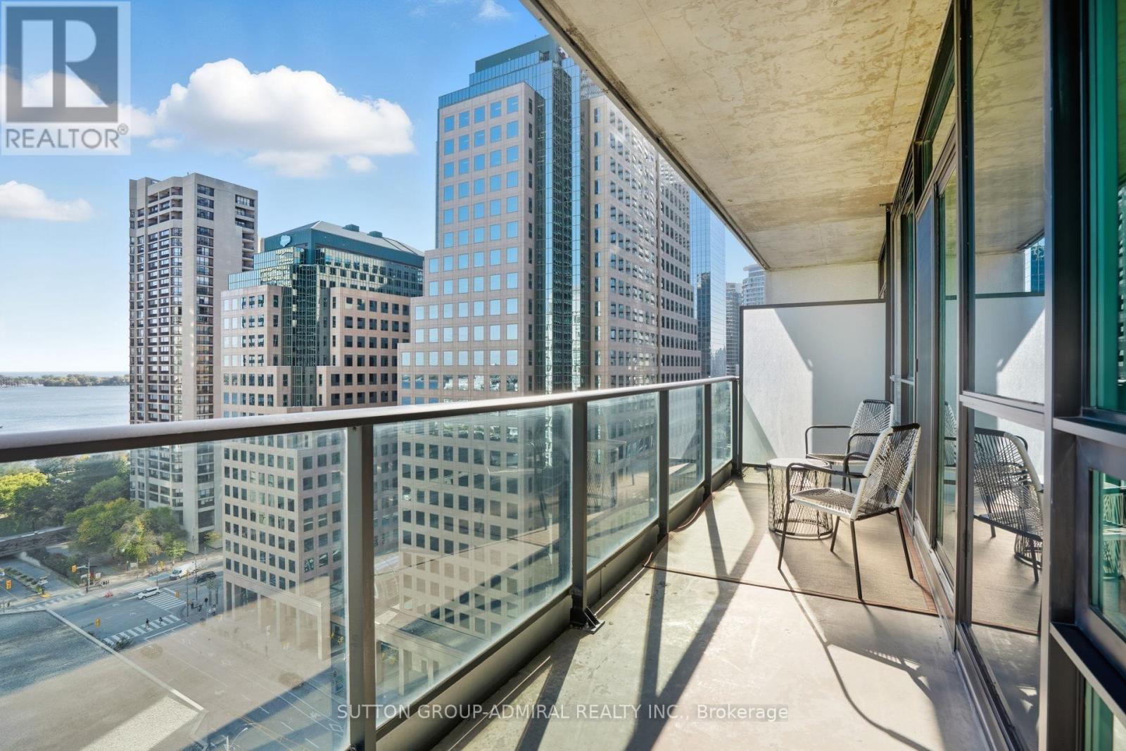 1810 - 33 Bay Street, Toronto, Ontario  M5J 2Z3 - Photo 18 - C12454565