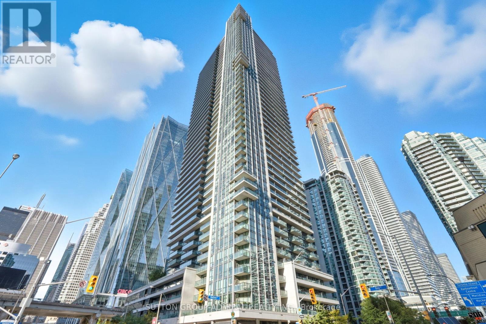 1810 - 33 Bay Street, Toronto, Ontario  M5J 2Z3 - Photo 2 - C12454565
