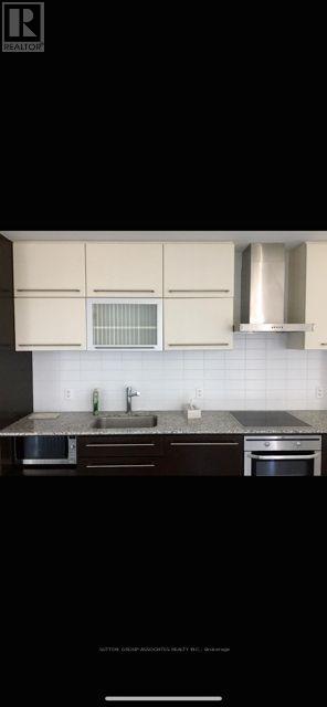 2411 - 770 Bay Street, Toronto, Ontario  M5G 0A6 - Photo 2 - C12454566