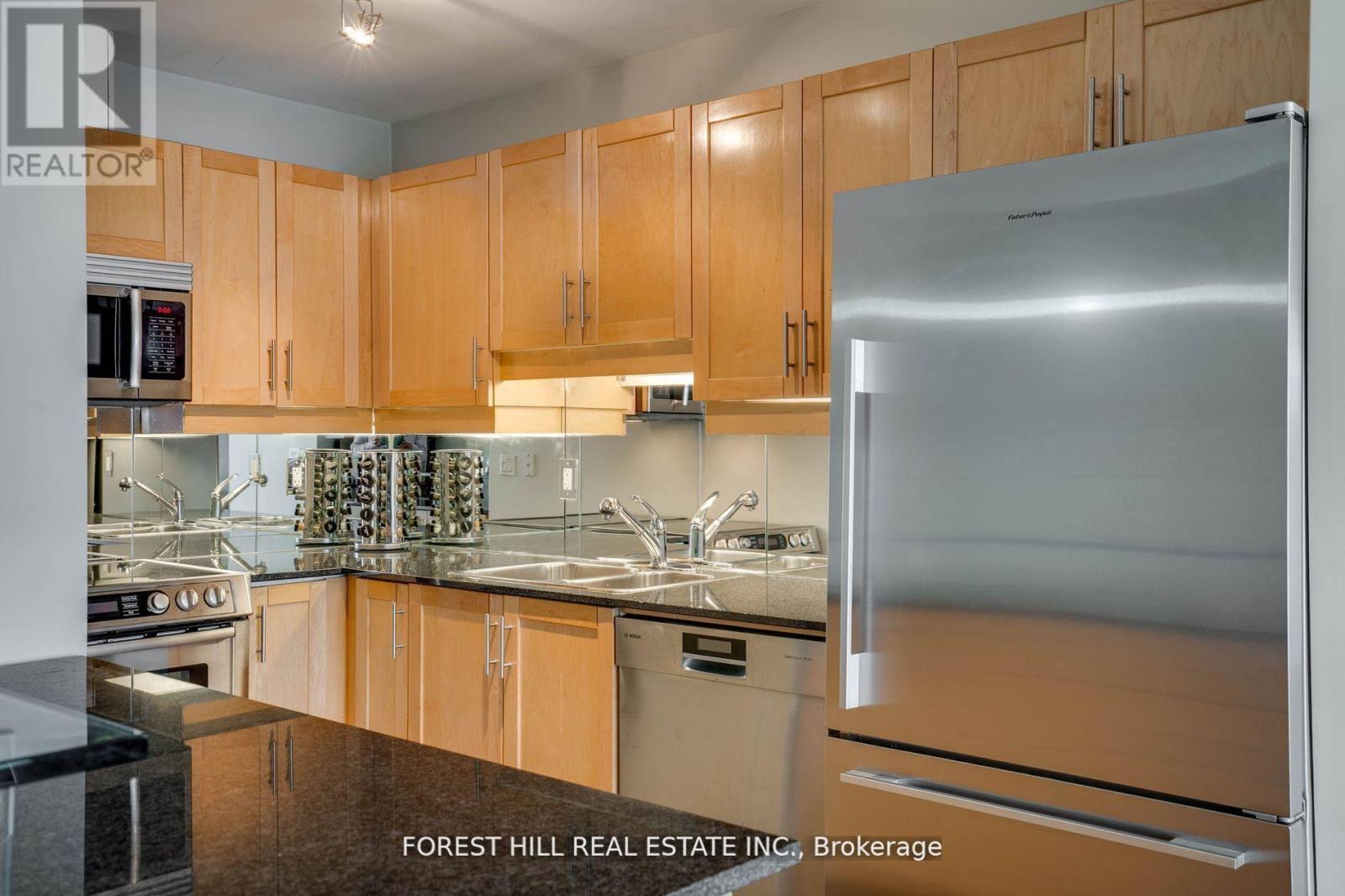 1803 - 220 Victoria Street, Toronto, Ontario  M5B 2R6 - Photo 10 - C12454568