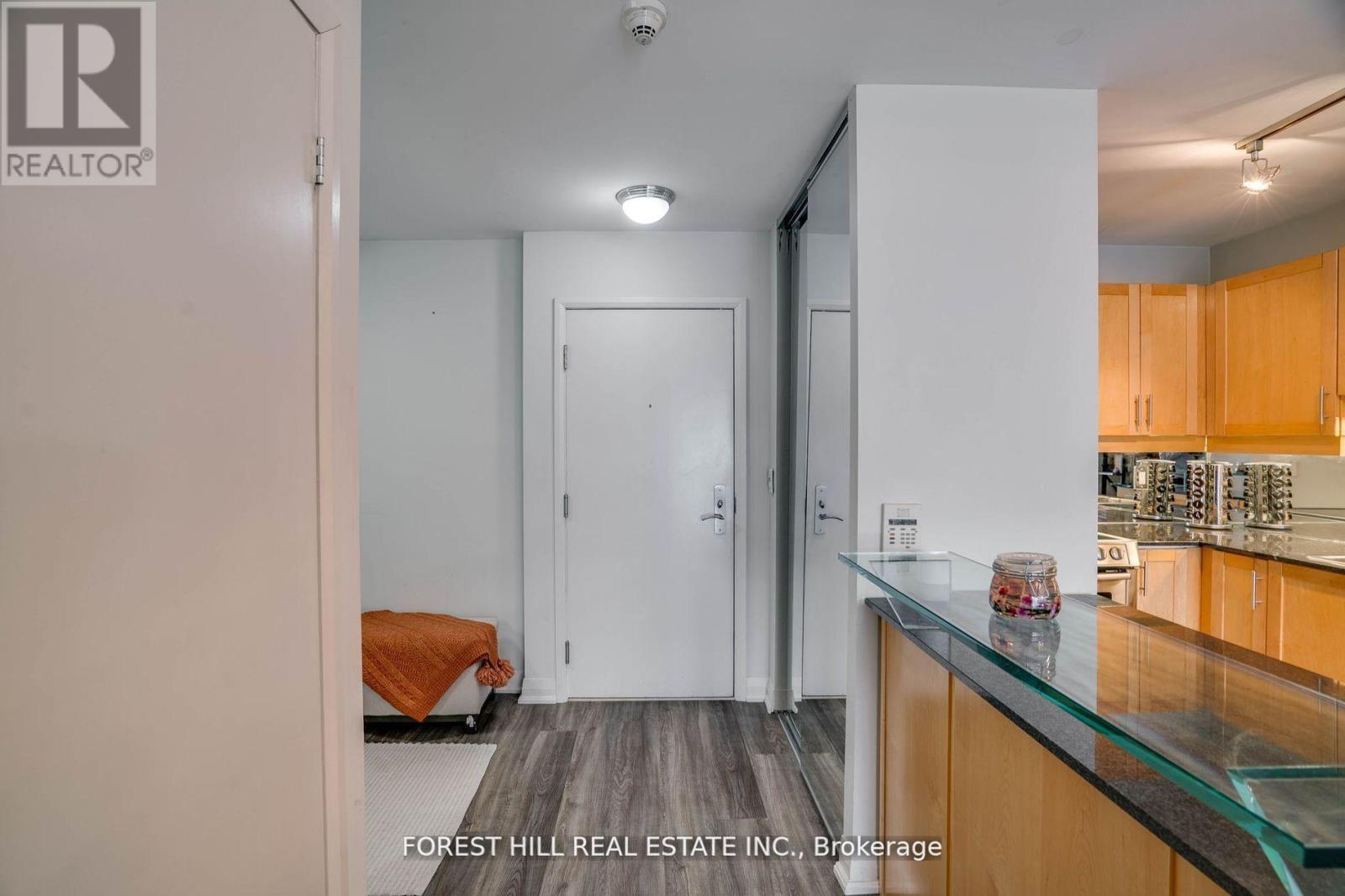 1803 - 220 Victoria Street, Toronto, Ontario  M5B 2R6 - Photo 4 - C12454568
