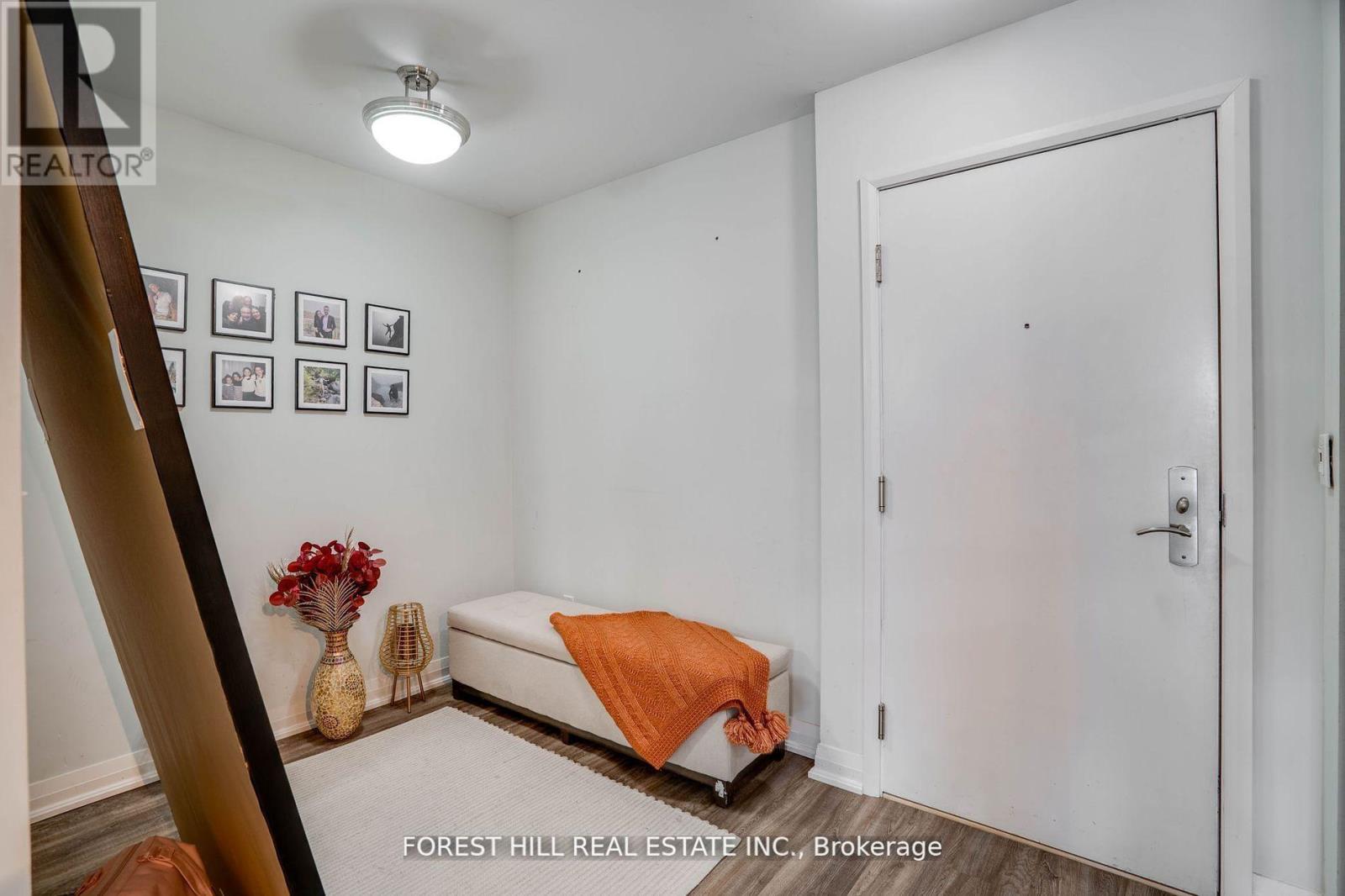 1803 - 220 Victoria Street, Toronto, Ontario  M5B 2R6 - Photo 5 - C12454568