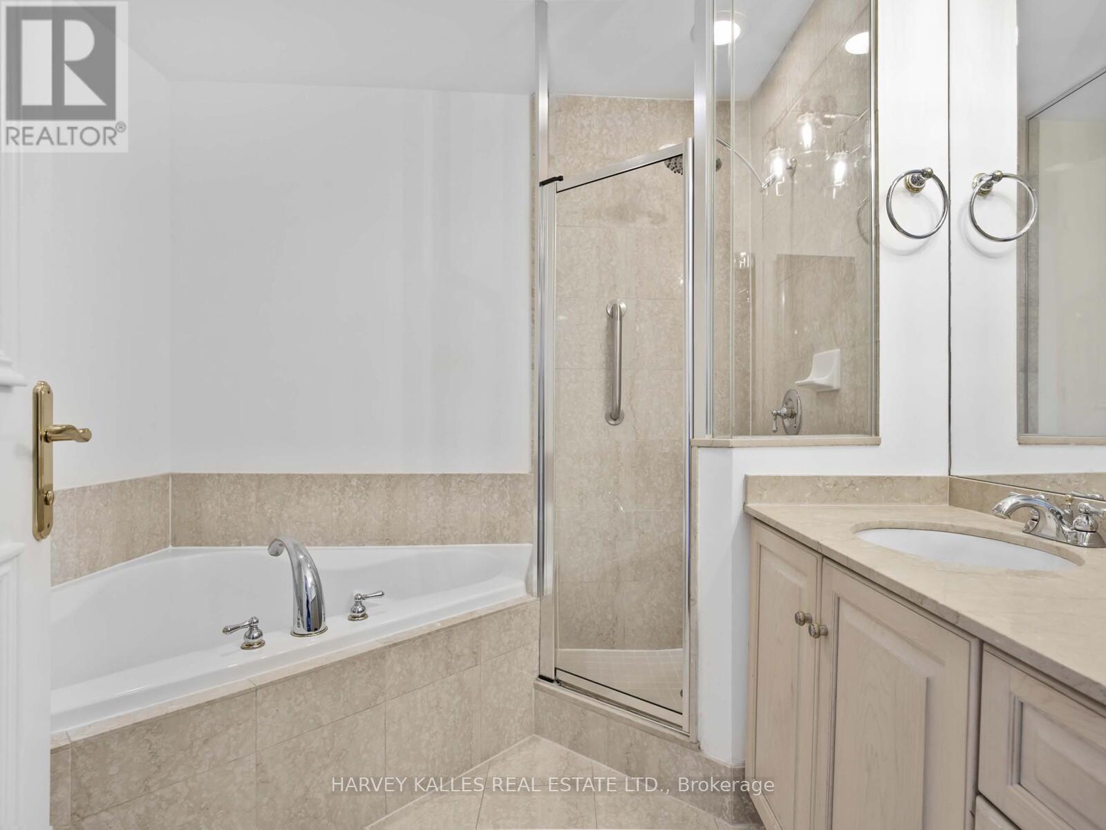 706 - 10 Old York Mills Road, Toronto, Ontario  M2P 2G9 - Photo 16 - C12454594