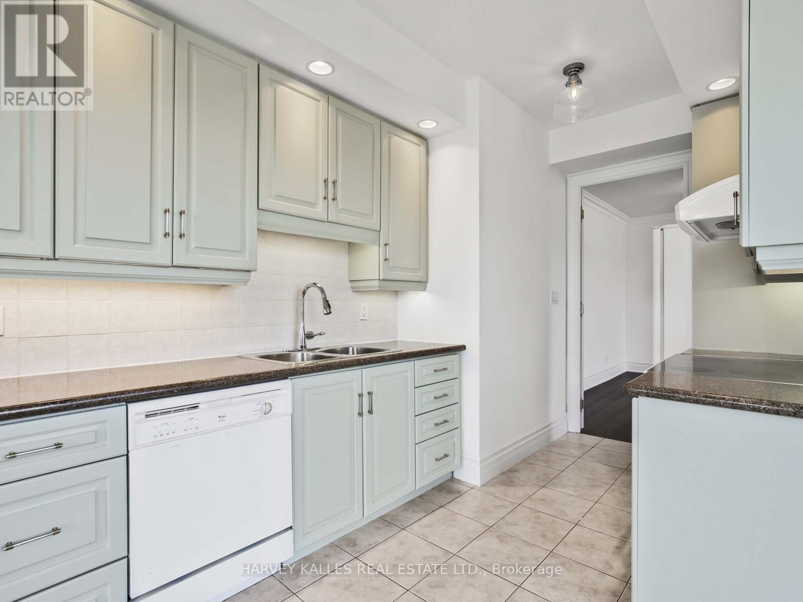 706 - 10 Old York Mills Road, Toronto, Ontario  M2P 2G9 - Photo 9 - C12454594
