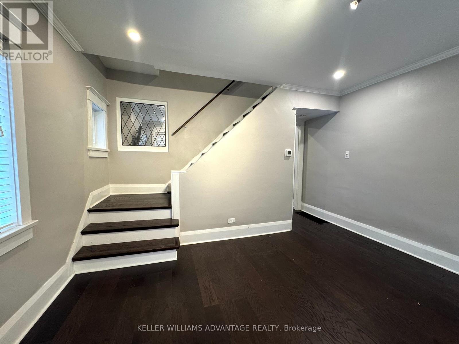 Main&up - 211 Golfview Avenue, Toronto, Ontario  M4E 2K8 - Photo 10 - E12454489