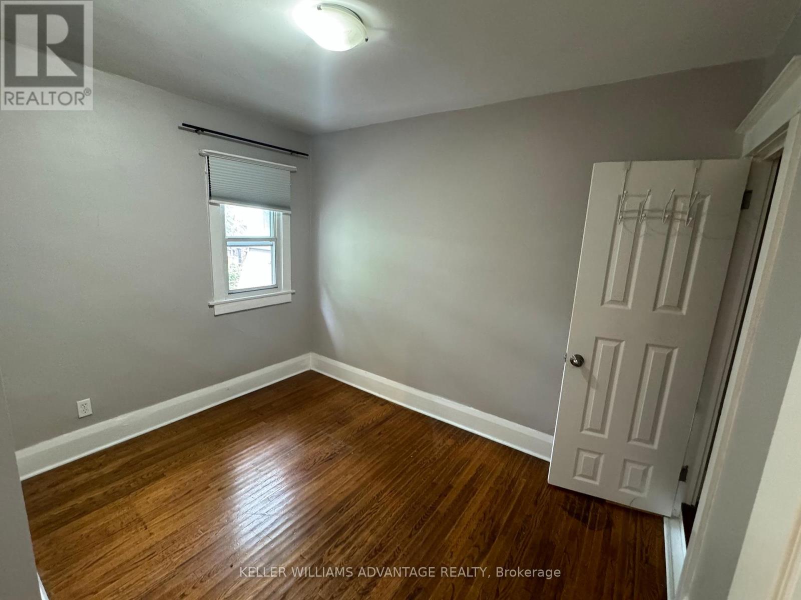 Main&up - 211 Golfview Avenue, Toronto, Ontario  M4E 2K8 - Photo 11 - E12454489