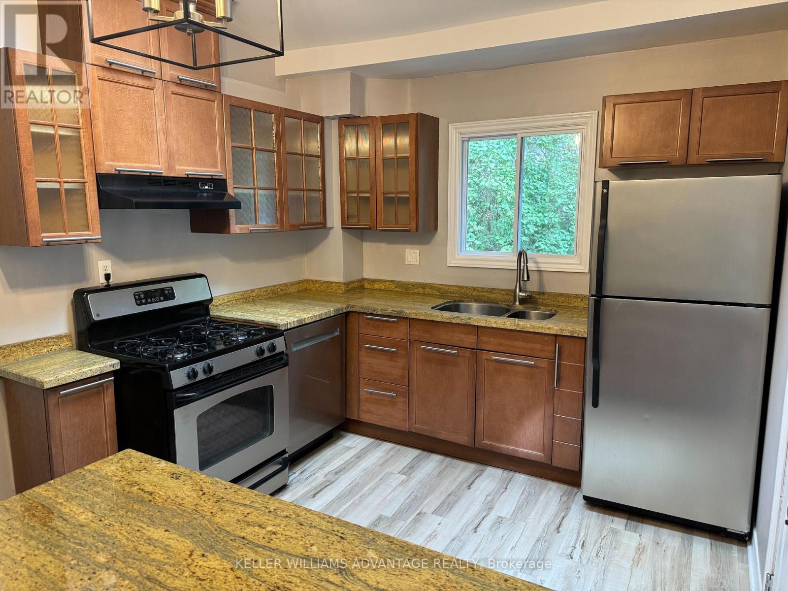 Main&up - 211 Golfview Avenue, Toronto, Ontario  M4E 2K8 - Photo 2 - E12454489