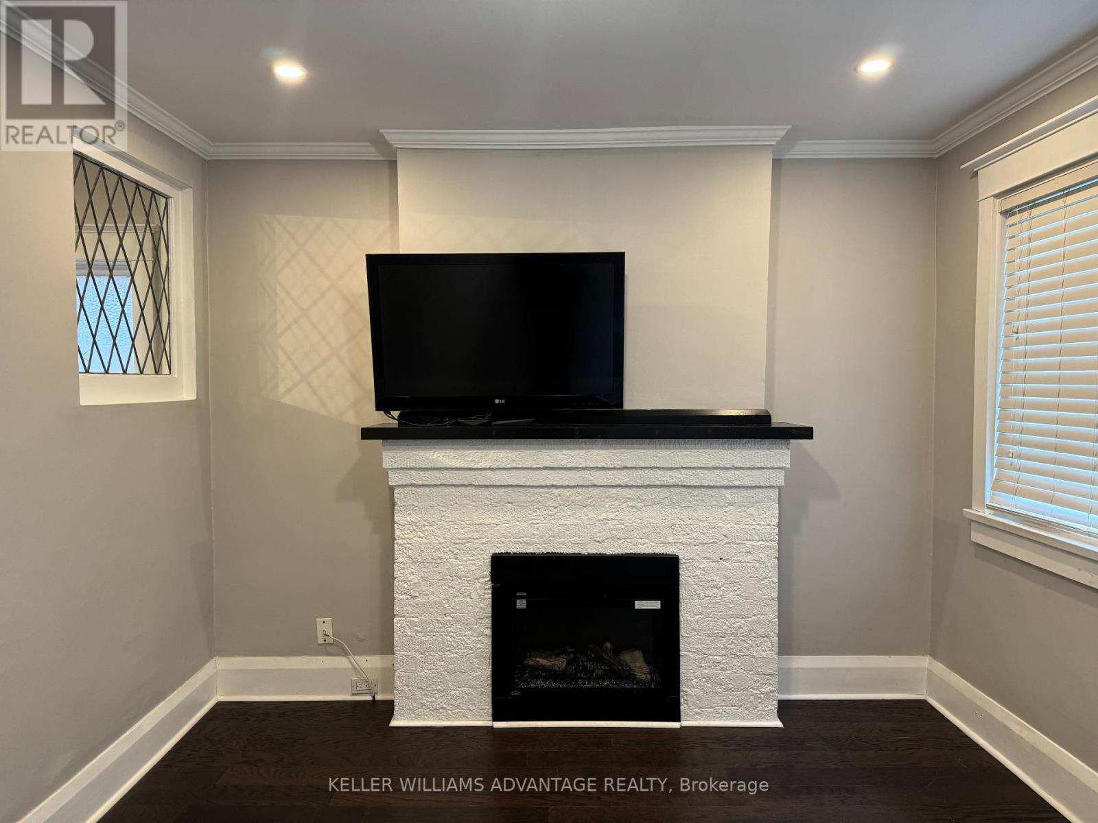 Main&up - 211 Golfview Avenue, Toronto, Ontario  M4E 2K8 - Photo 6 - E12454489