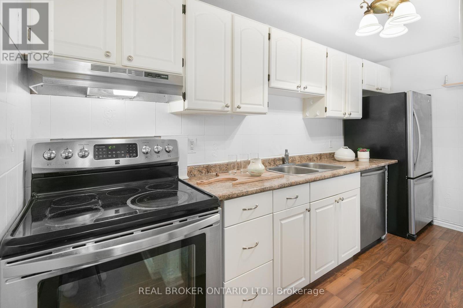 Th24 - 1666 Queen Street E, Toronto, Ontario  M4L 1G3 - Photo 12 - E12454555