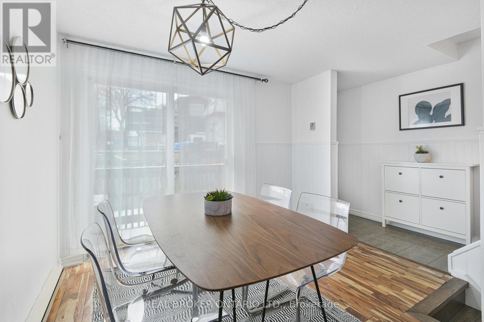 Th24 - 1666 Queen Street E, Toronto, Ontario  M4L 1G3 - Photo 7 - E12454555