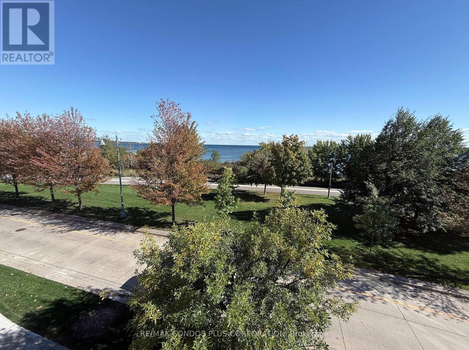TH125 - 5 MARINE PARADE DRIVE, Toronto, Ontario