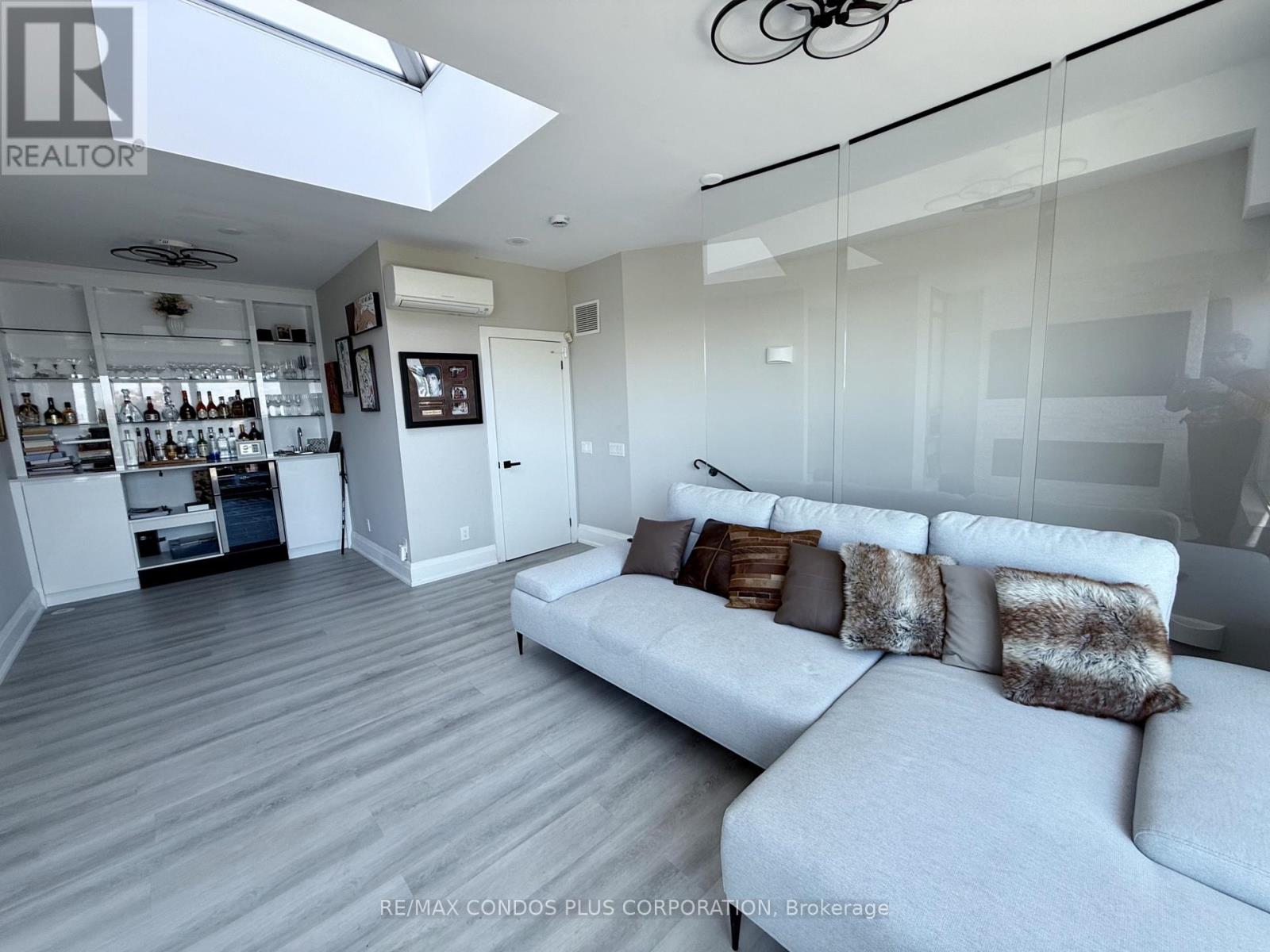 Th125 - 5 Marine Parade Drive, Toronto (Mimico), Ontario  M8V 4B4 - Photo 14 - W12450937