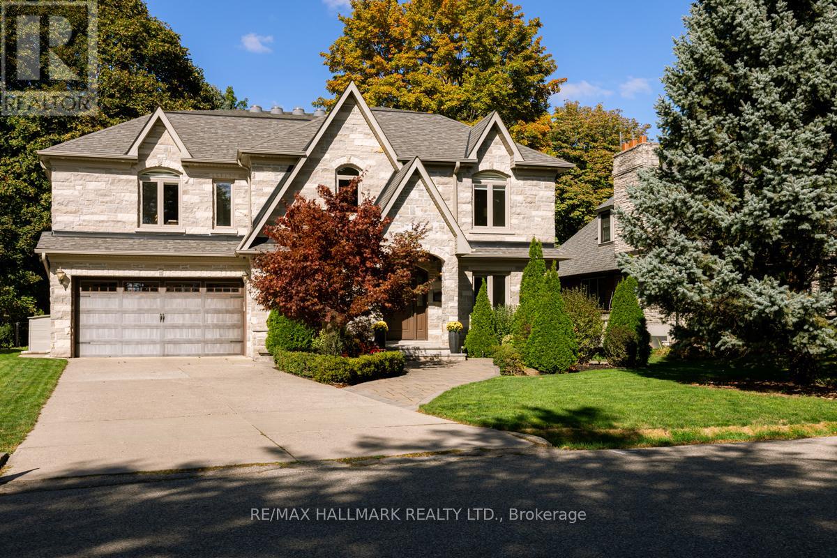 14 BALLANTYNE COURT, Toronto, Ontario