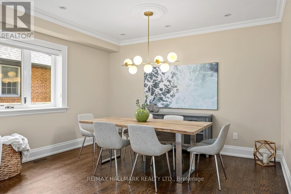 14 Ballantyne Court, Toronto, Ontario  M9A 1W9 - Photo 15 - W12454384