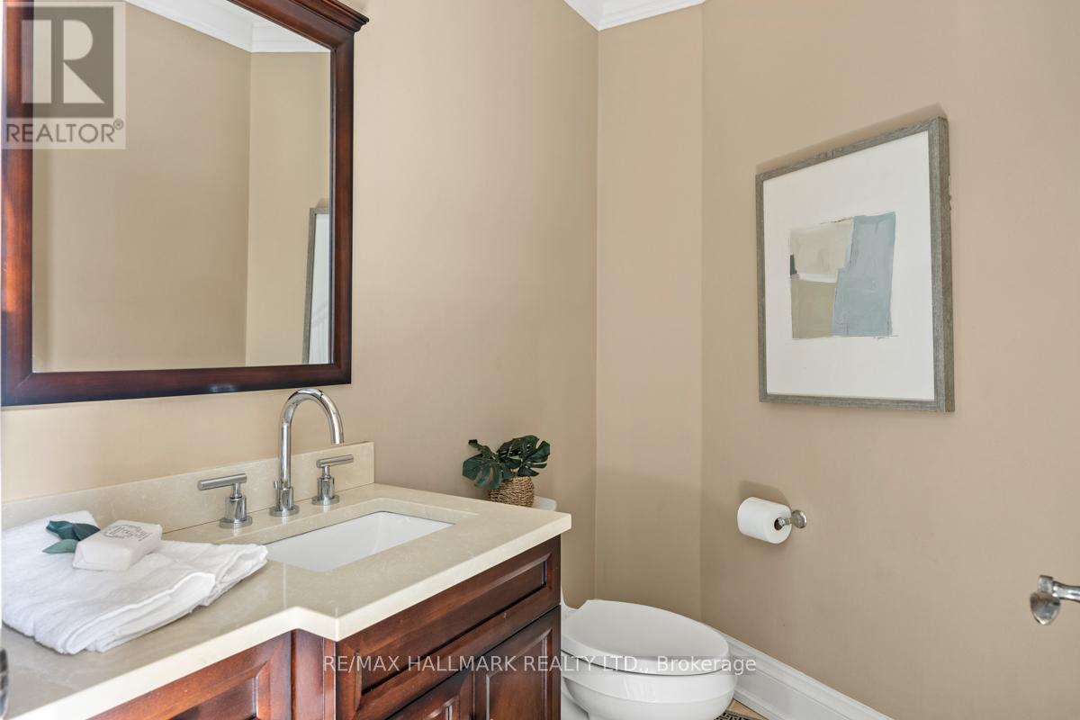 14 Ballantyne Court, Toronto, Ontario  M9A 1W9 - Photo 17 - W12454384