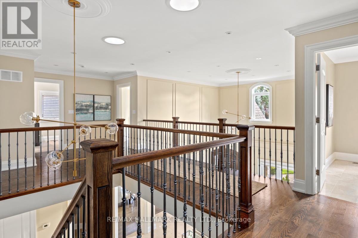 14 Ballantyne Court, Toronto, Ontario  M9A 1W9 - Photo 18 - W12454384