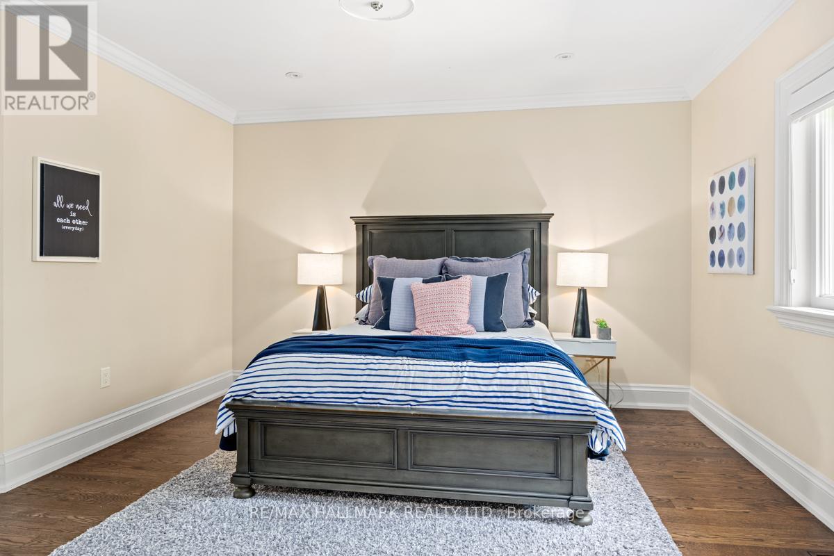 14 Ballantyne Court, Toronto, Ontario  M9A 1W9 - Photo 27 - W12454384