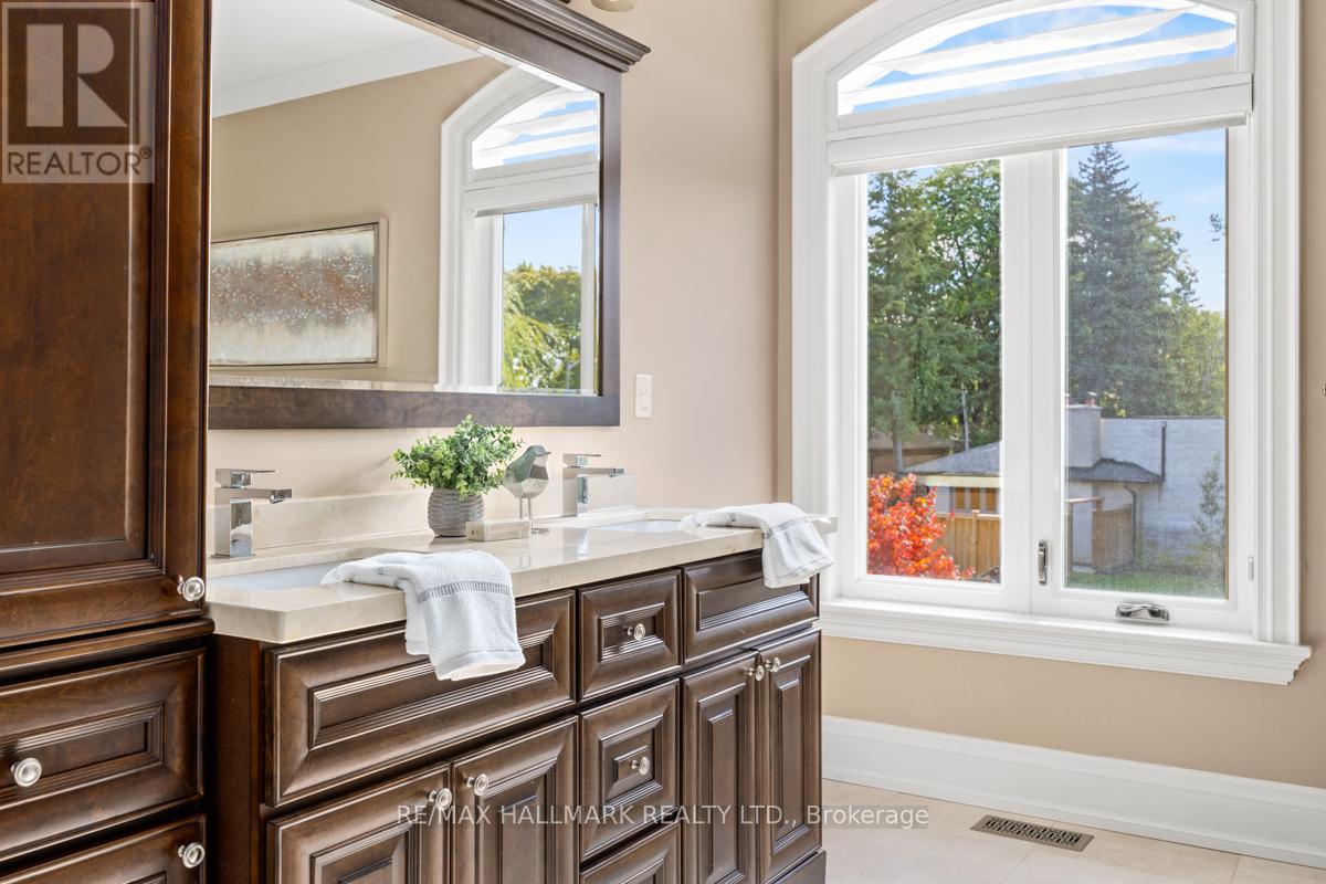 14 Ballantyne Court, Toronto, Ontario  M9A 1W9 - Photo 25 - W12454384